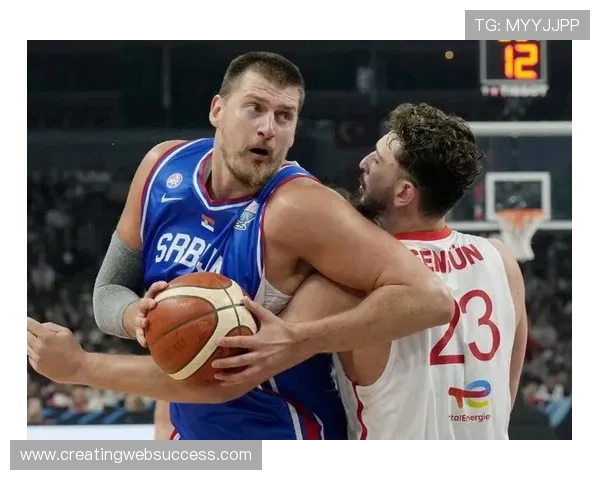 奥拉朱旺低位单打更具终结力胜过约基奇